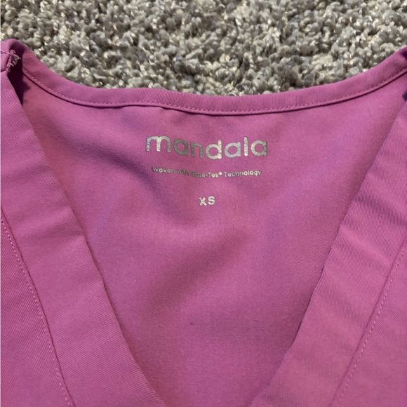 Mandala Scrub Set - Picture 2 of 5